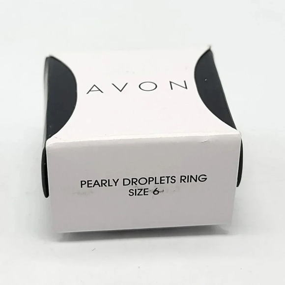 Avon Pearly Droplets Ring Size 6 NIB From 2019 - Picture 2 of 4